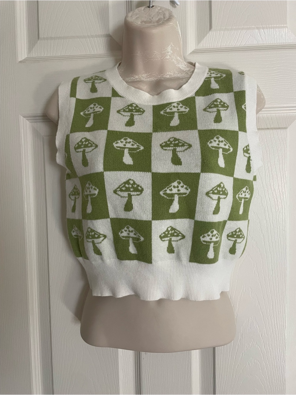 Altar’d State Sage Green and White Mushroom Cropped Top Size Large